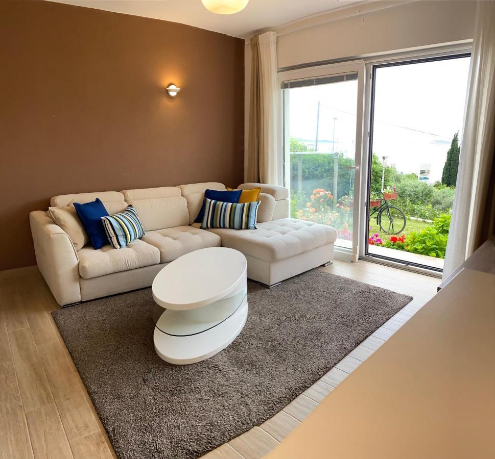 מליני Villa Pergola -Apartment Roko מראה חיצוני תמונה